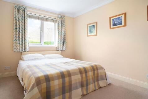 Bedroom 4.jpg
