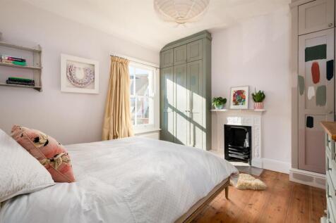 250318-3161 Bedroom.jpg