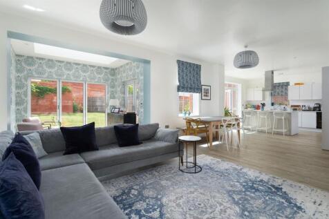 Kitchen/family room