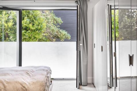 Principal bedroom suite