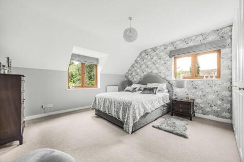 Principal bedroom