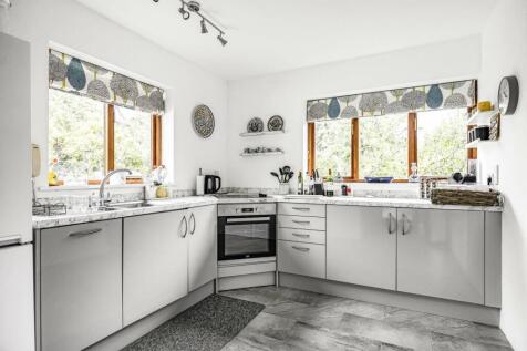 Pool house full kitchen