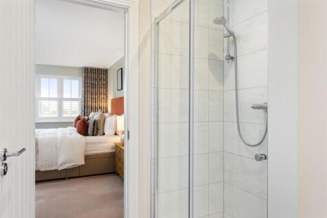 En suite to principal