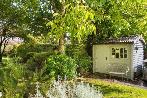 Party shed