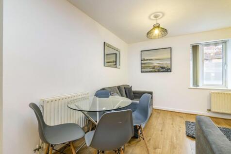 Living/Dining Area