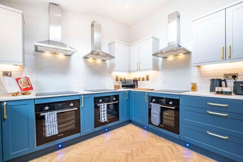 Living Area &amp; Kitchen