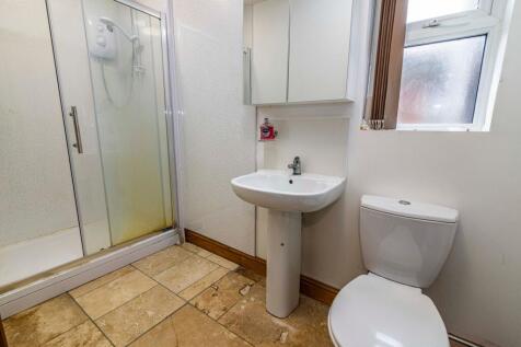 Shower room 2
