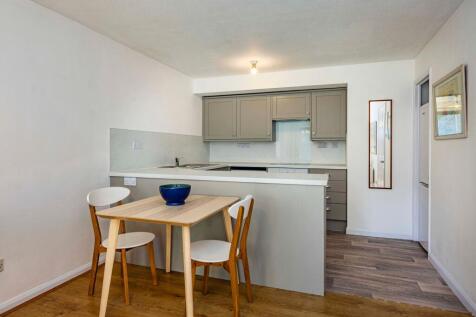 Open Plan Kitchen &amp; Living Area