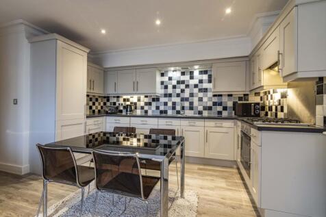 Open Plan Kitchen/ Living Space