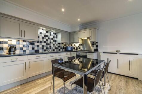Open Plan Kitchen/ Living Space