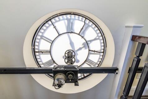 Clock Feature