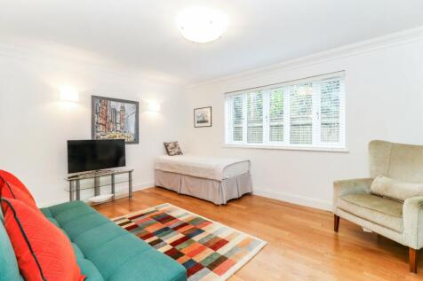 Family Room/Bed 5