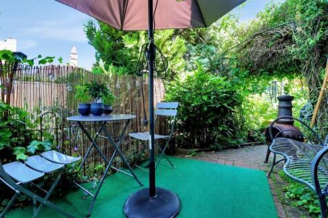Rear courtyard
