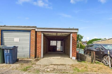 Garage/Parking