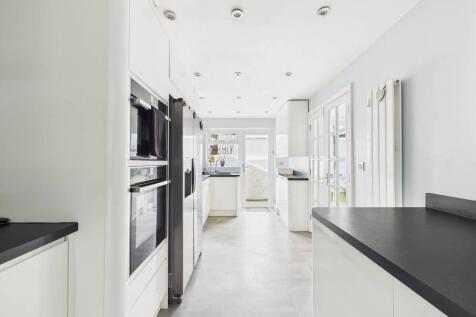 Kitche/Breakfast