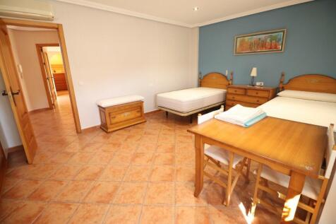 Property Image 100