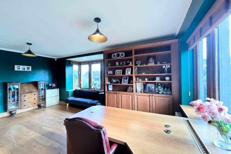 Bedroom 4/Office