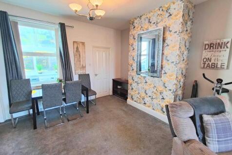 Living &amp; Dining Room