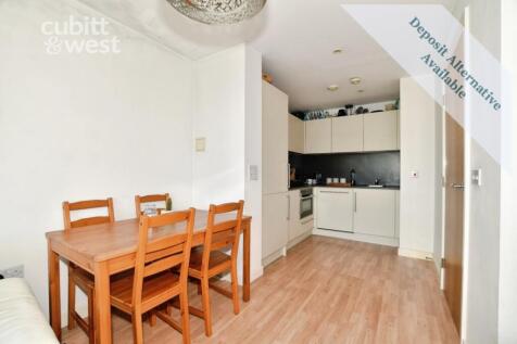 Lounge/Kitchen