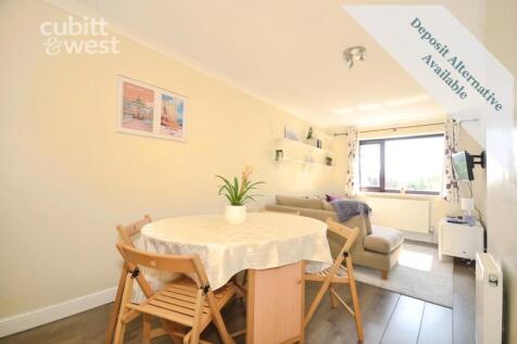 Lounge/Dining Area