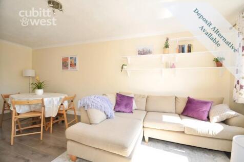 Lounge/Dining Area