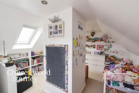 Third bedroom (second floor)