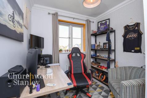 Fourth bedroom