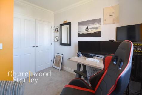 Fourth bedroom