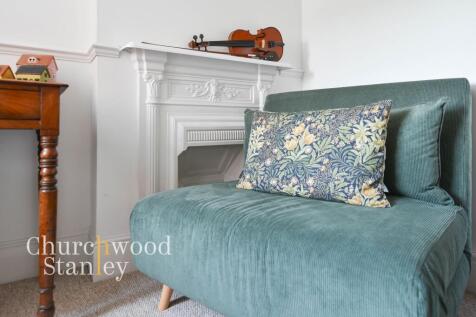 Second bedroom