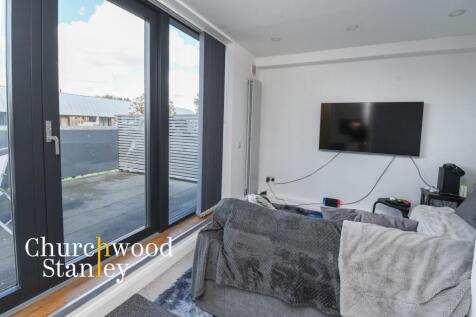 Second bedroom / first floor living
