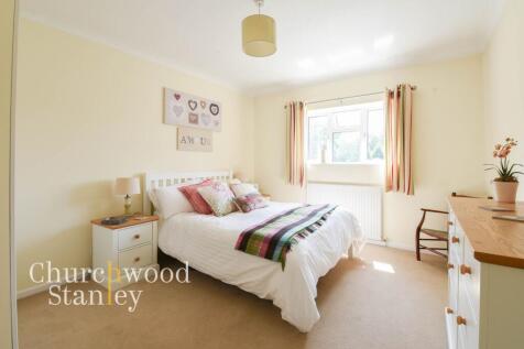 Second bedroom