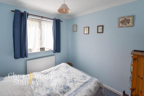 Second bedroom