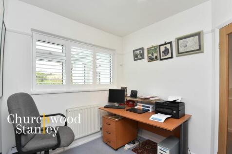 Fourth bedroom / study