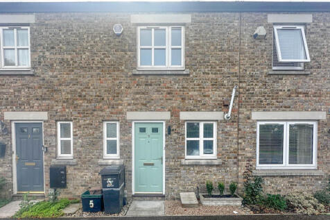 2 Bedroom Terraced for Rent