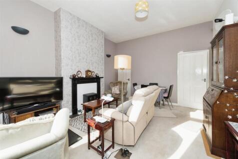 flat1yarfieldhallholbornhillmillomla185at01-17.jpg