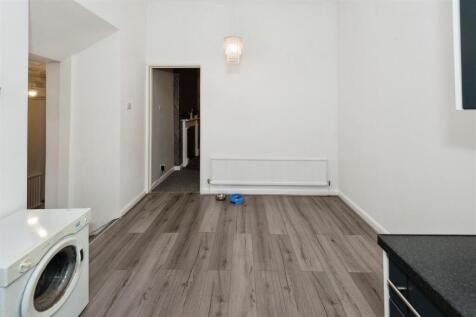 flat7yarfieldhallholbornhillmillomla185at01-16.jpg