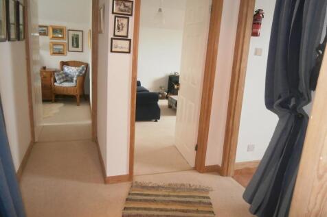Flat Hall.jpg