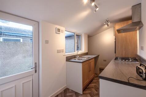 33 Surrey Street (6 of 14).jpg