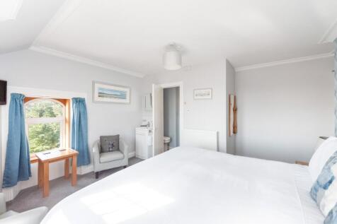 Upper Bed