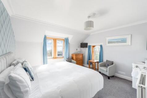 Upper Bed