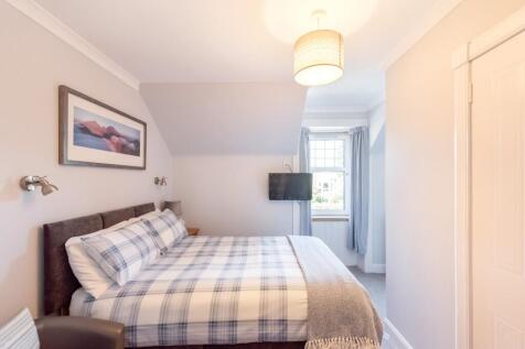 Upper Bed