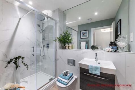 Mole Place, Walton Lane, West Molesey-2.jpg