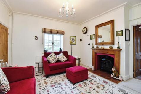 Sitting Room1.jpg