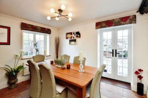 Dining Room.jpg
