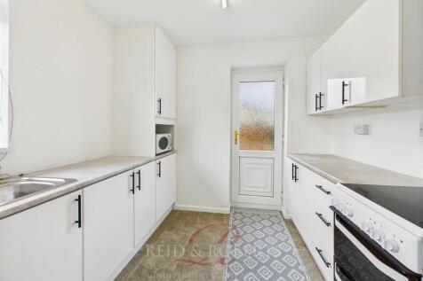 CAM03999G0-PR0157-STILL012.jpg