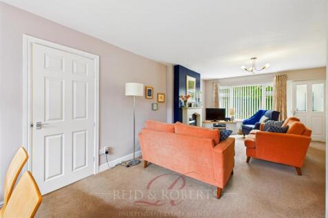 CAM03999G0-PR0159-STILL016.jpg