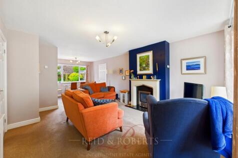 CAM03999G0-PR0159-STILL017.jpg