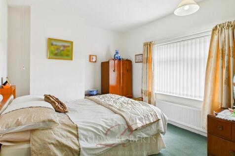 CAM03999G0-PR0168-STILL017.jpg
