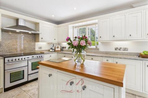 Kitchen/ Breakfast Room