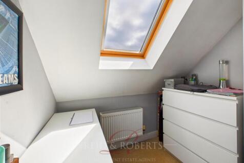 CAM03999G0-PR0169-STILL023.jpg